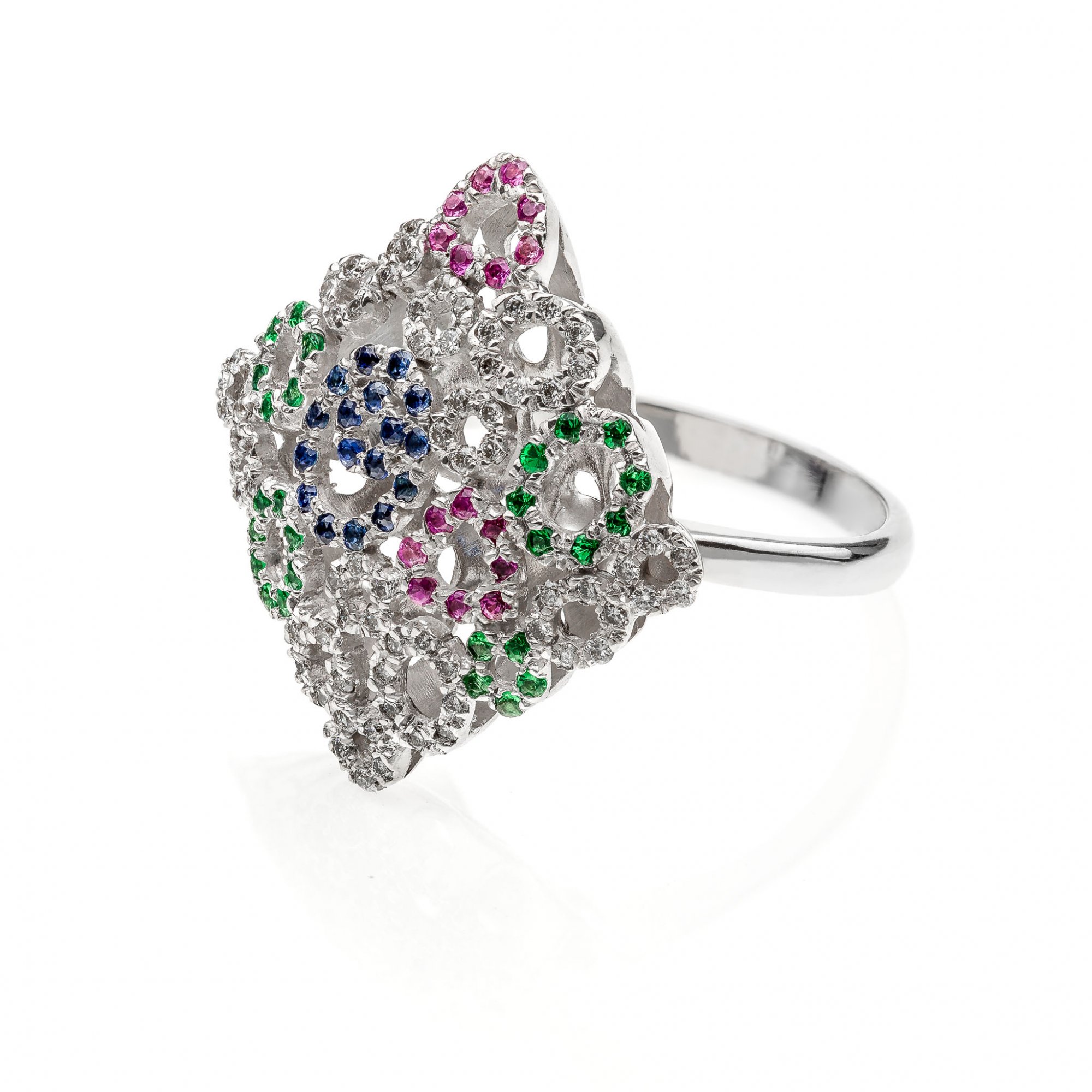 18 KT white gold ring with sapphires,rubys,emeralds and round brilliant cut diamonds